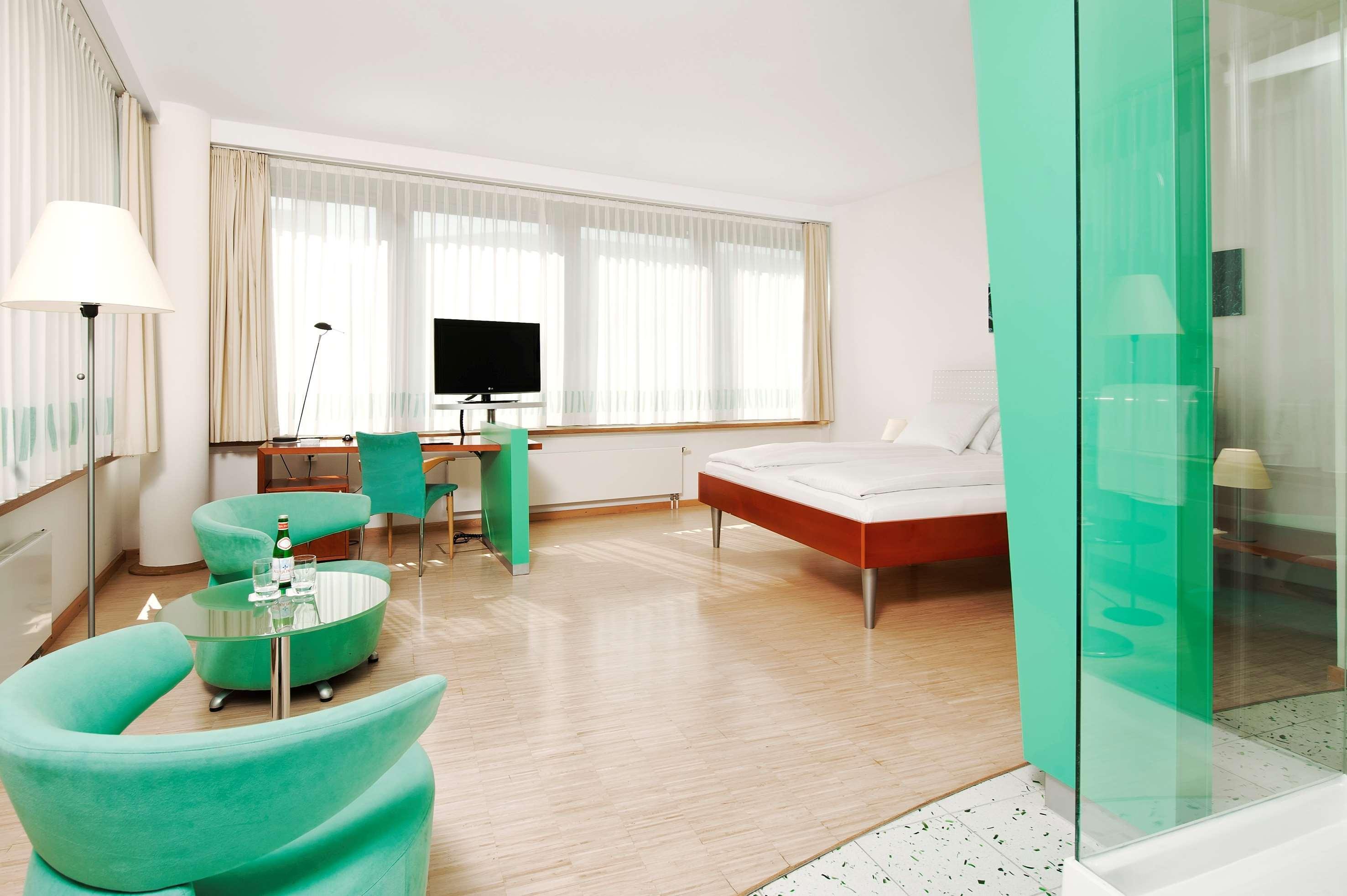 Four Munich Neue Messe Hotel Ашхайм Екстериор снимка