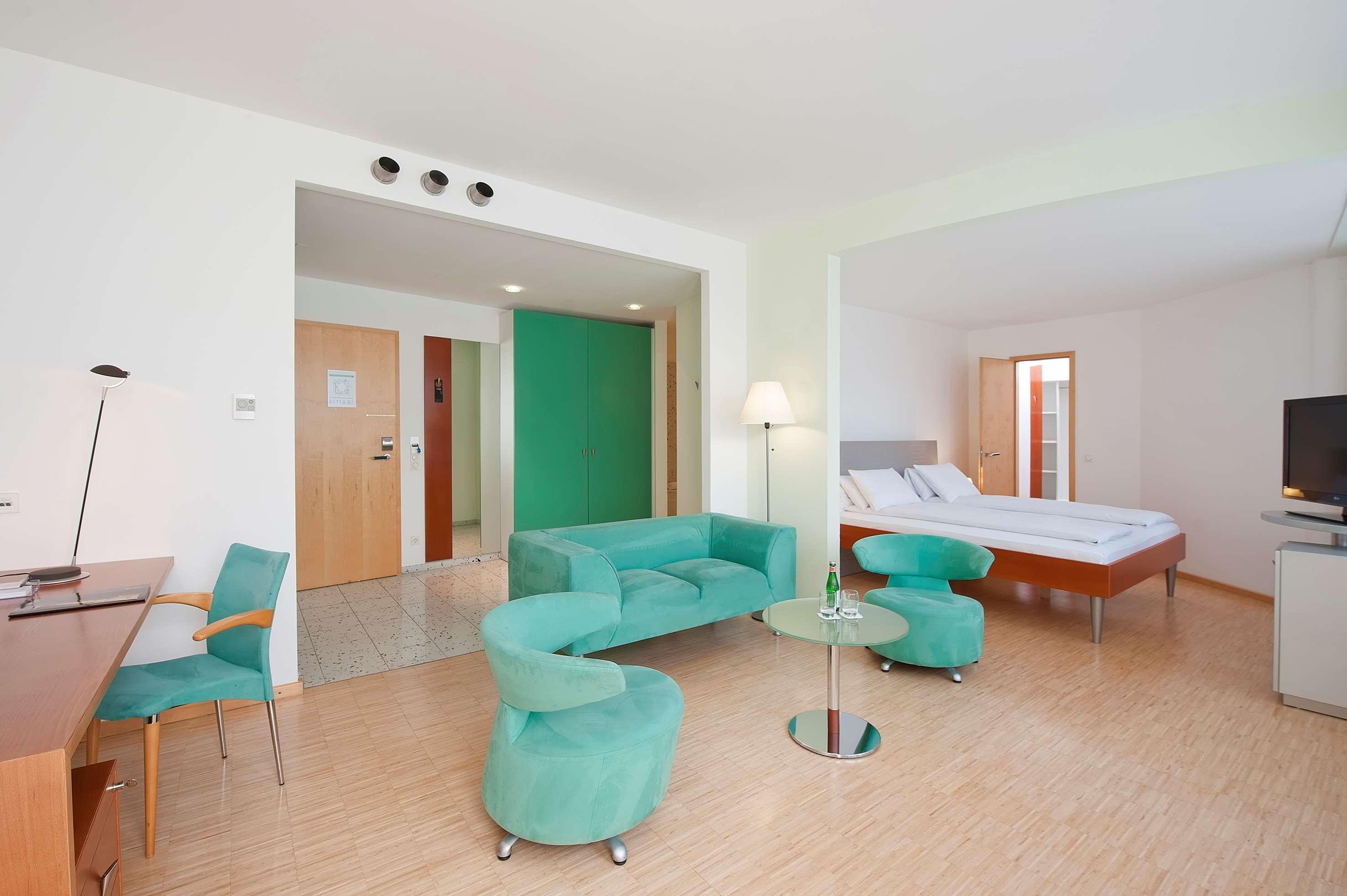 Four Munich Neue Messe Hotel Ашхайм Екстериор снимка