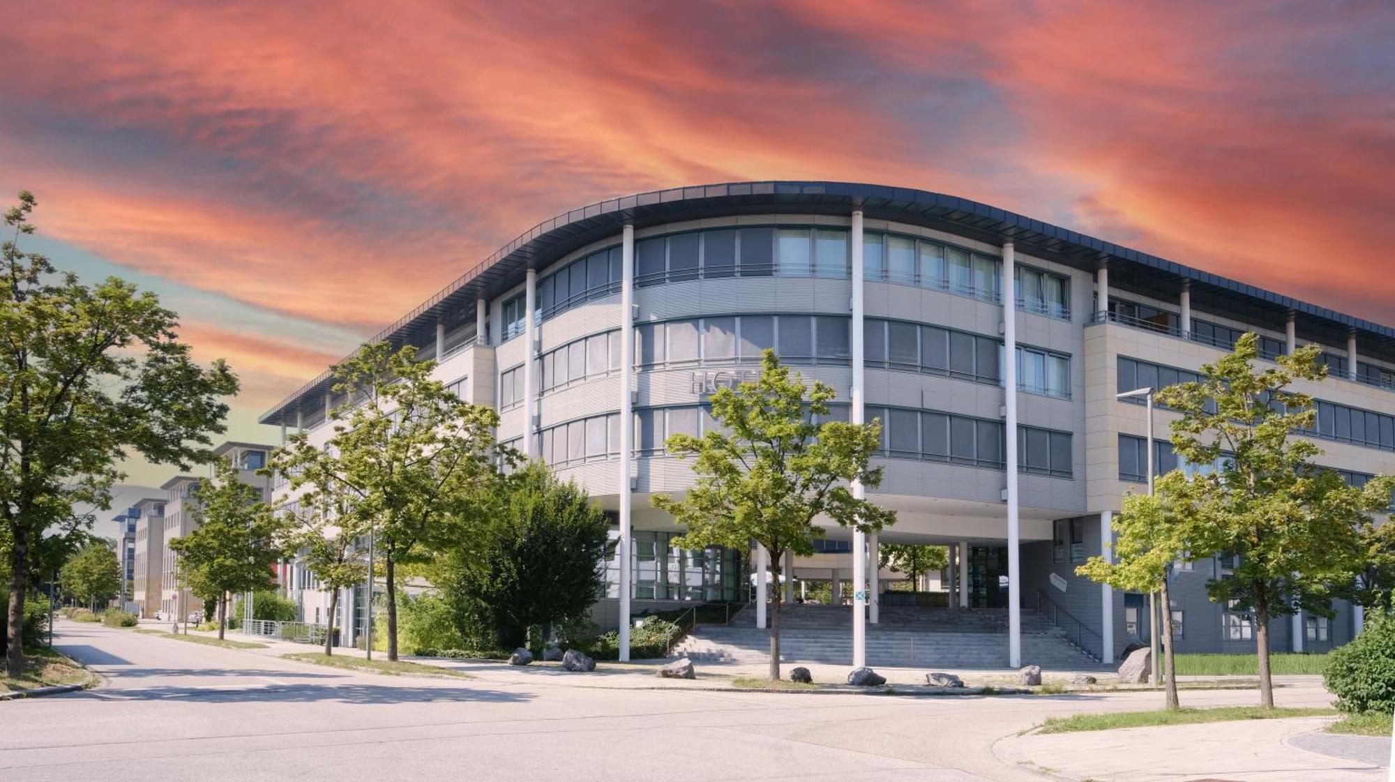 Four Munich Neue Messe Hotel Ашхайм Екстериор снимка
