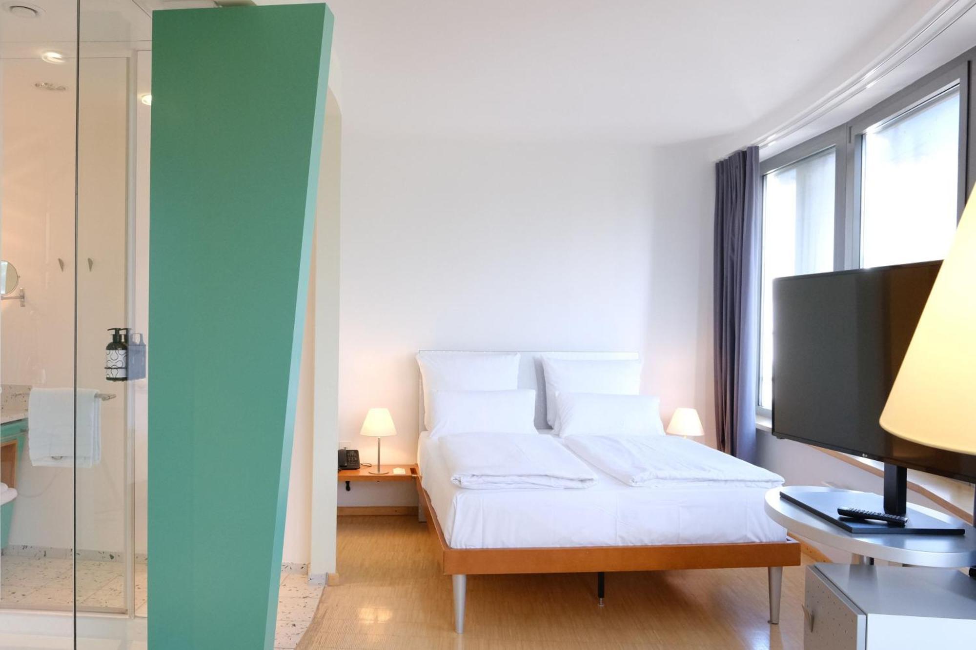 Four Munich Neue Messe Hotel Ашхайм Екстериор снимка